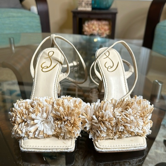 NEW SAM EDELMAN Clare Embellished Sandal SIZE 6 - Picture 2 of 9